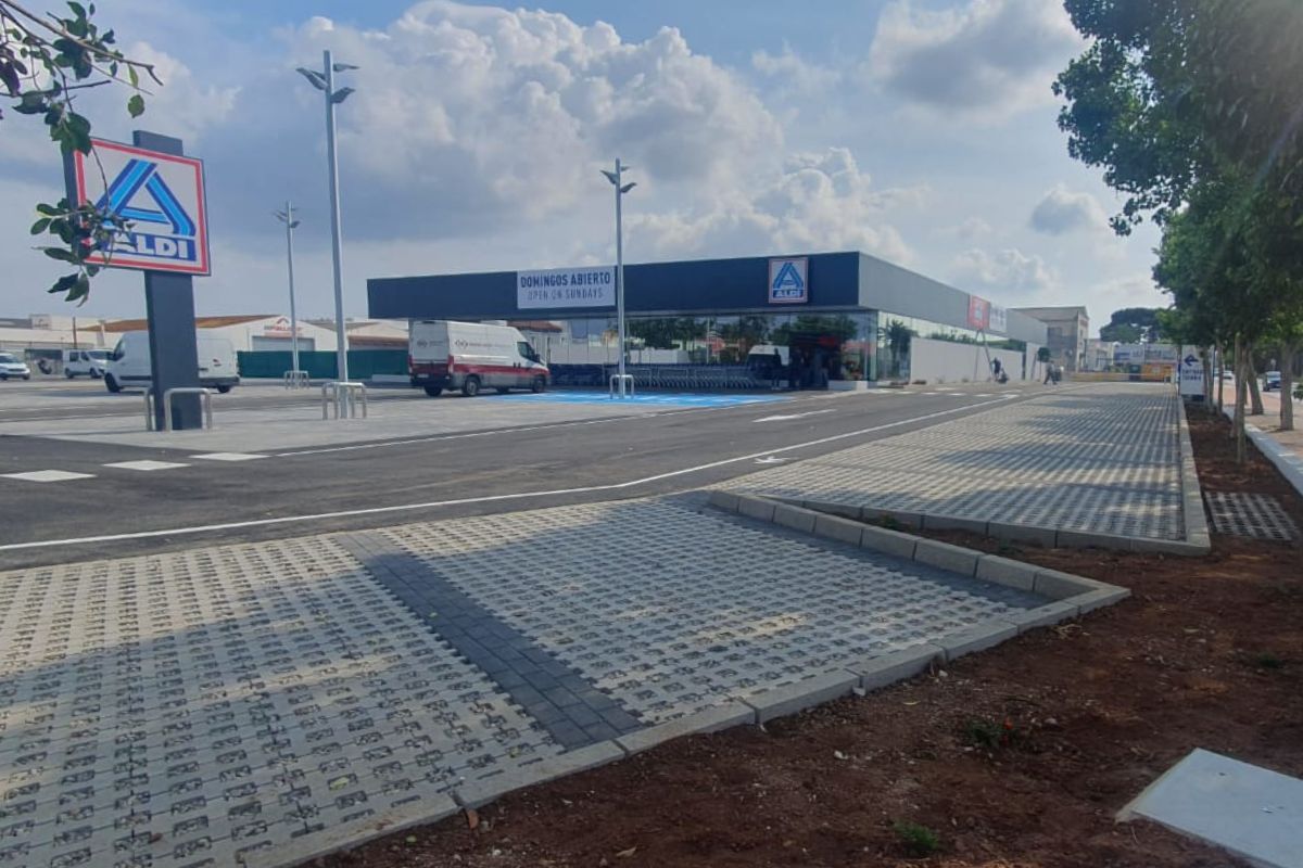 Dinámica Construcción lleva a cabo la construcción del nuevo supermercado ALDI en Maó Menorca