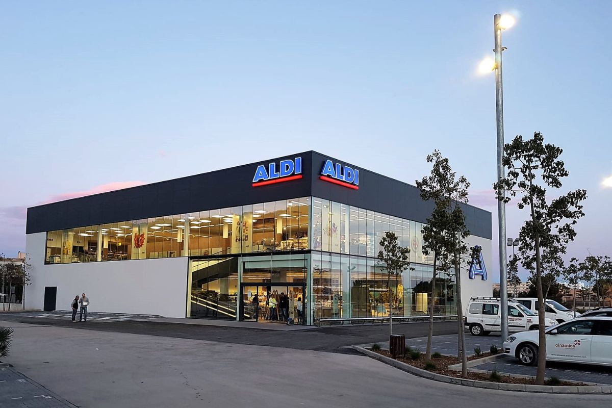 Dinámica Construcción lleva a cabo la construcción del nuevo supermercado ALDI, ubicada en Palmanova, Mallorca