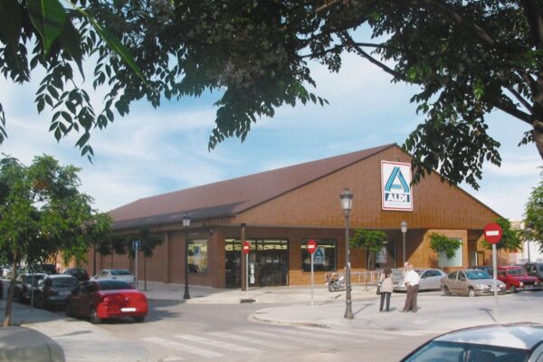 Dinámica Construcción lleva a cabo la construcción del nuevo supermercado ALDI en Patraix, Valencia