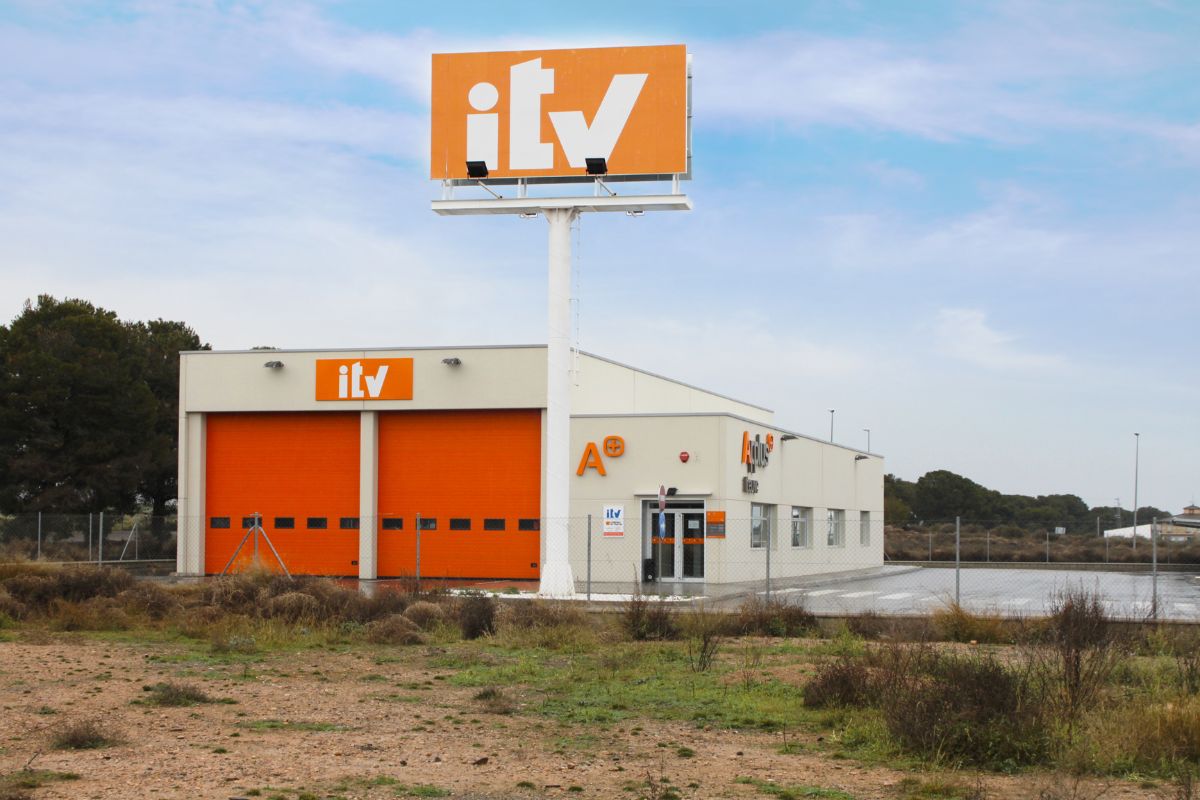 Dinámica Construcción realiza la construcción industrial de la ITV ubicada en Gallur, Zaragoza