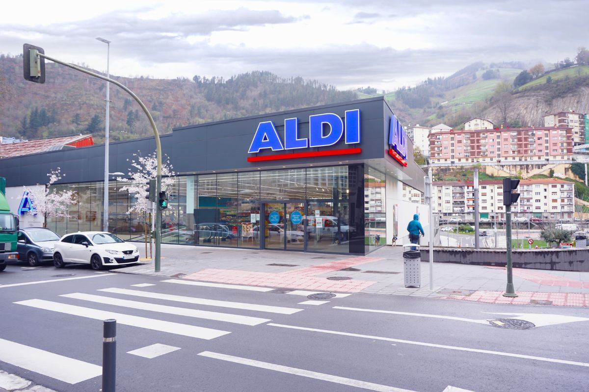 Dinámica Construcción lleva a cabo la construcción del nuevo supermercado ALDI, ubicada en Eibar, Guipuzcoa.